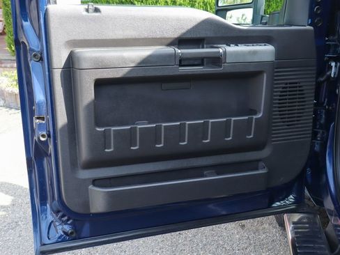 Used 2011 Ford F250 Lariat w/ Lariat Interior Pkg image 19