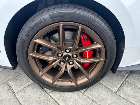 Used 2025 Ford Mustang GT Premium RWD image 4