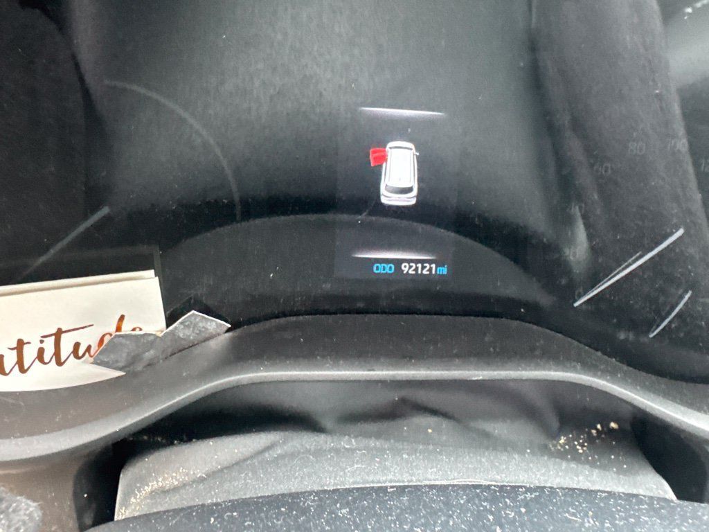 Used 2023 Toyota Sienna XLE AWD/4WD image 9
