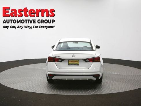 Used 2025 Nissan Altima 2.5 SV FWD image 36