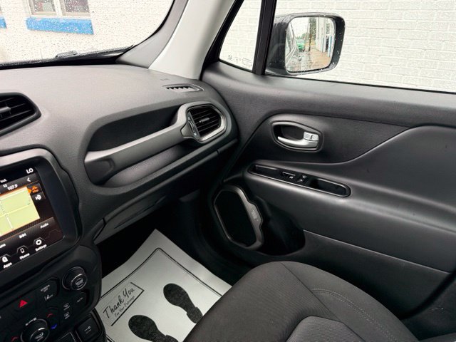 Used 2023 Jeep Renegade Latitude AWD/4WD image 22