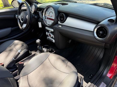 Used 2010 MINI Cooper Convertible image 16