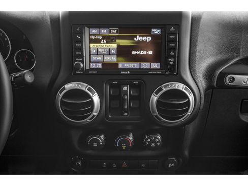 Used 2015 Jeep Wrangler Unlimited Rubicon w/ Connectivity Group image 57