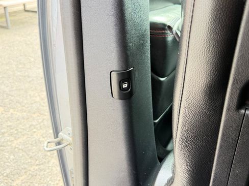 Used 2020 Dodge Grand Caravan GT FWD image 28