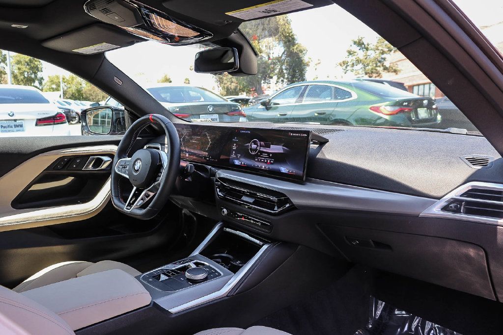Used 2025 BMW M240i Coupe RWD image 13