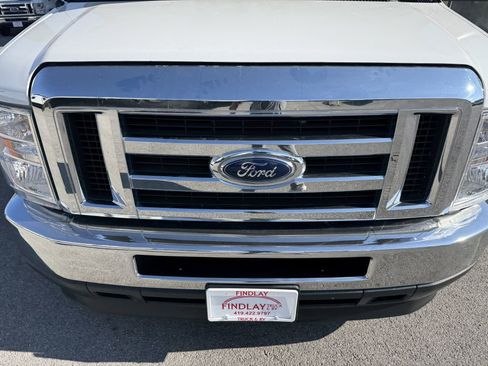 Used 2022 Ford E-450 and Econoline 450 Super Duty w/ Motorhome Prep Package image 47