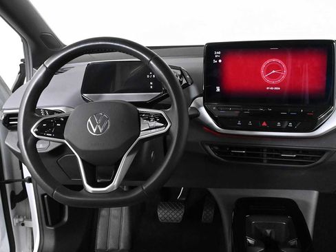 Certified 2021 Volkswagen ID.4 Pro S w/ Gradient Package RWD image 3