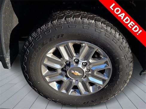 Used 2024 Chevrolet Silverado 2500 High Country w/ High Country Premium Package image 7