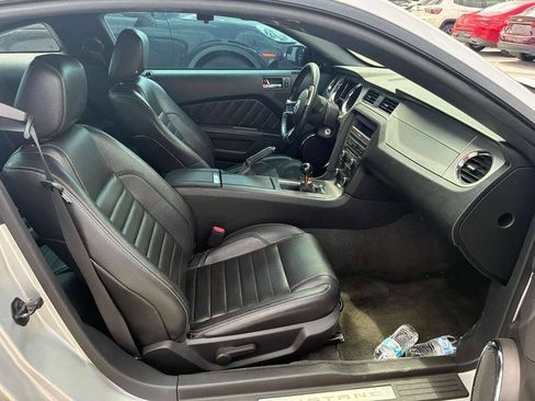 Used 2012 Ford Mustang Premium RWD image 10