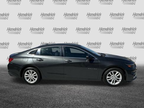 Used 2018 Chevrolet Malibu LT image 11