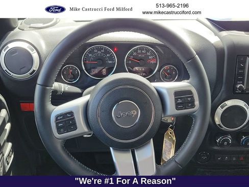 Used 2017 Jeep Wrangler Unlimited Rubicon AWD/4WD image 12