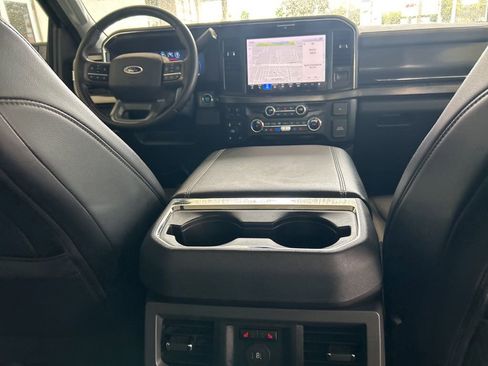 Used 2025 Ford F350 Lariat image 31