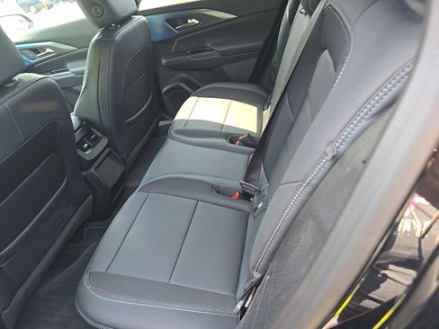 Used 2025 Chevrolet Equinox EV LT w/ Convenience Package FWD image 6