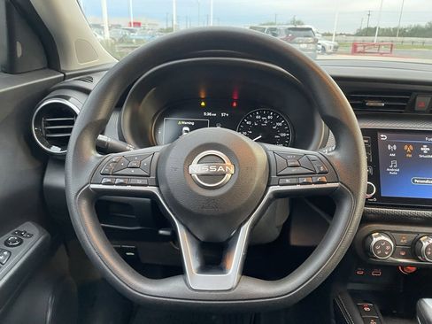 Certified 2023 Nissan Kicks SV image 14