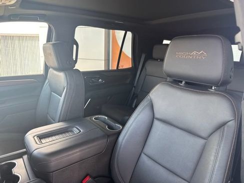 Used 2024 Chevrolet Tahoe High Country AWD/4WD image 13