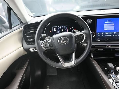 Used 2024 Lexus RX 350 FWD w/ Technology Package image 29