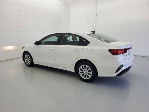 Used 2024 Kia Forte LX image 7