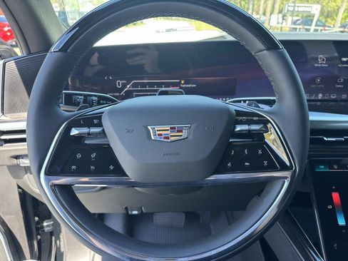 New 2026 Cadillac Escalade ESV 4WD w/ LPO, Floor Liner Package image 28