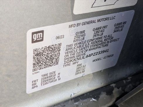 Used 2023 GMC Acadia SLT image 26