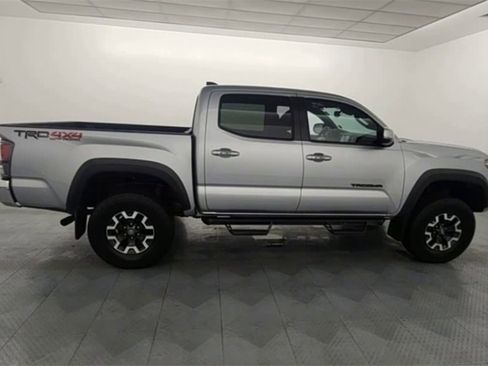 Used 2023 Toyota Tacoma TRD Off-Road image 9