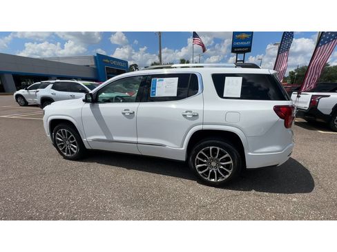 Used 2023 GMC Acadia Denali AWD/4WD image 4