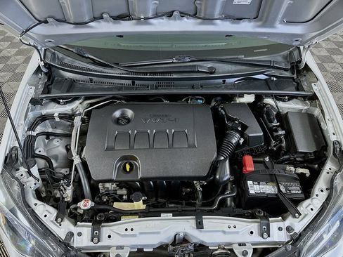 Used 2017 Toyota Corolla LE image 33