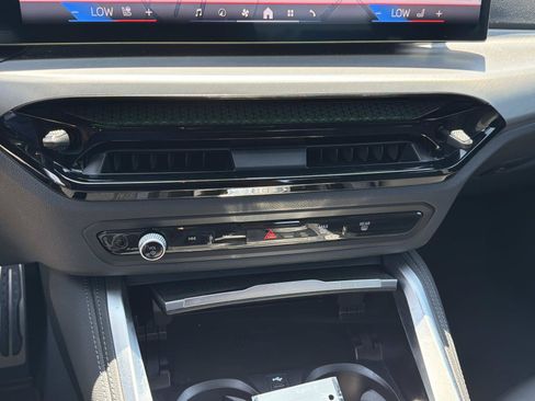 Used 2025 BMW M240i xDrive Coupe w/ Premium Package AWD/4WD image 17