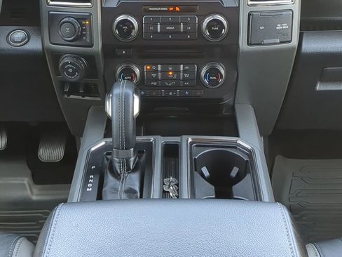 Used 2018 Ford F150 Raptor w/ Equipment Group 802A Luxury image 17