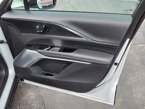 New 2025 Cadillac Lyriq Luxury image 24