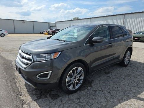 Used 2018 Ford Edge Titanium w/ Equipment Group 301A AWD/4WD image 3