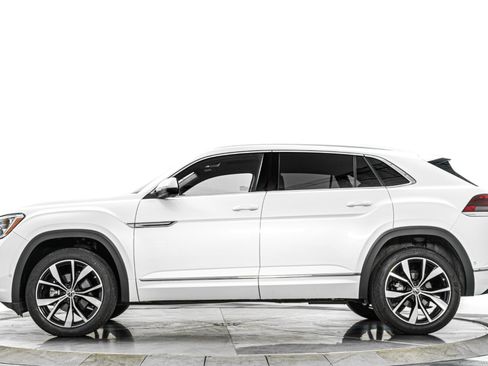 Used 2024 Volkswagen Atlas Cross Sport SEL Premium R-Line AWD/4WD image 6