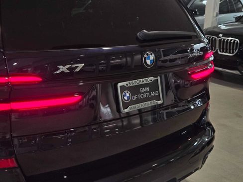 Used 2026 BMW X7 xDrive40i w/ M Sport Package AWD/4WD image 15
