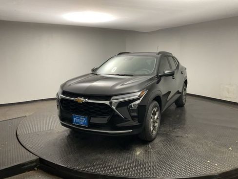 New 2026 Chevrolet Trax LT image 3