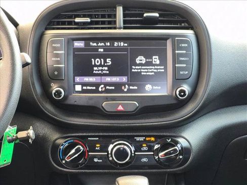 Used 2023 Kia Soul LX w/ LX Technology Package FWD image 13