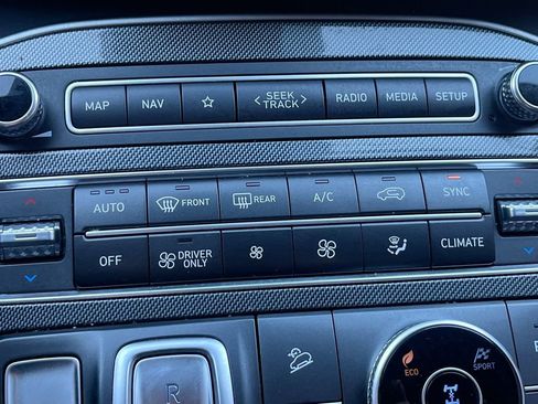 Used 2022 Hyundai Santa Fe SEL Premium image 19