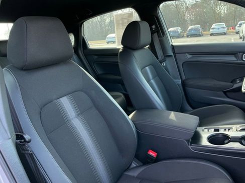 Certified 2025 Honda Civic Sport image 30