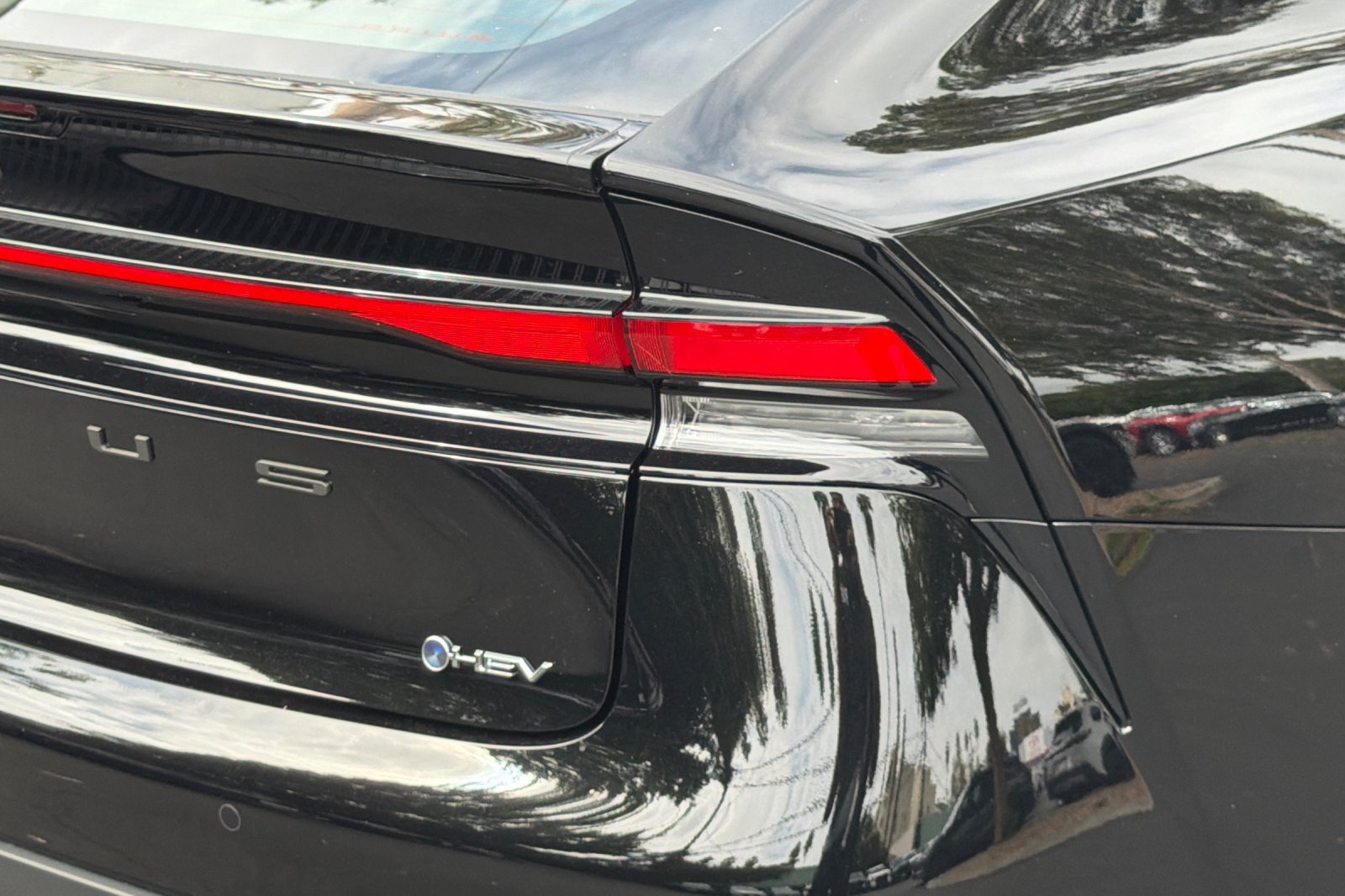 New 2027 Toyota Prius LE FWD image 32