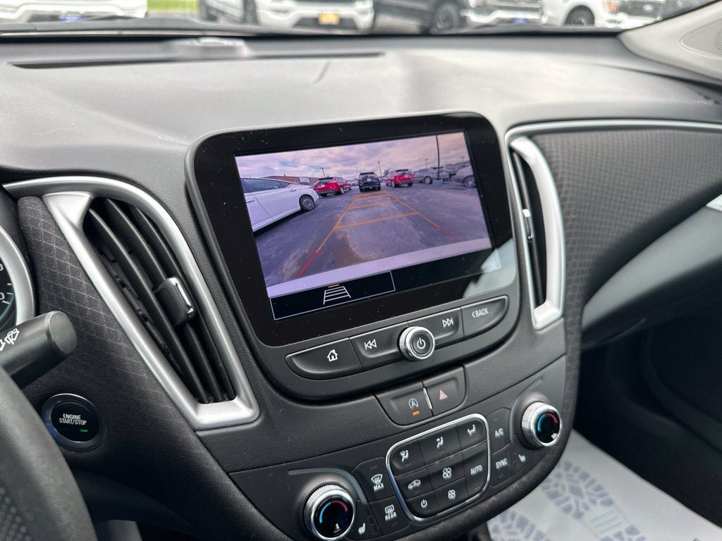Used 2025 Chevrolet Malibu LT FWD image 20