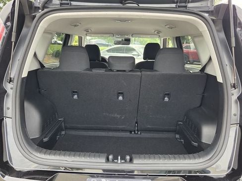 Used 2025 Kia Soul LX w/ LX Technology Package FWD image 34