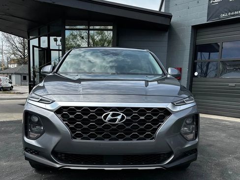 Used 2019 Hyundai Santa Fe SE image 2