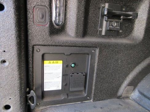 Used 2021 Ford F150 Lariat w/ Equipment Group 502A High image 28