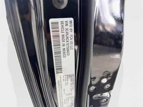 Used 2025 Jeep Wagoneer S Limited image 96