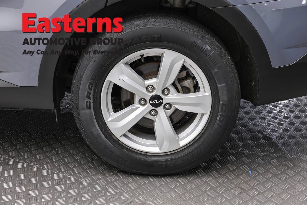 Used 2022 Kia Sorento LX FWD image 8