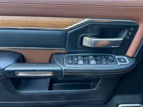 Used 2019 RAM 2500 Limited AWD/4WD image 15