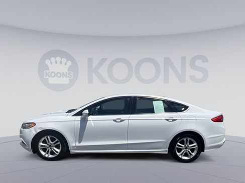 Certified 2018 Ford Fusion SE FWD image 21