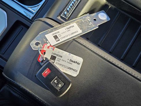 Used 2020 Toyota Tundra Limited image 33