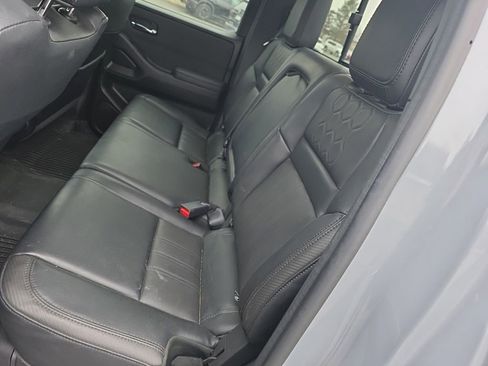 Used 2022 Nissan Frontier PRO-4X w/ Pro-4X Premium Package image 23