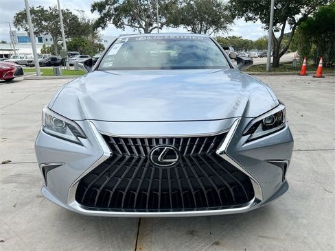 Certified 2024 Lexus ES 350 w/ Premium Package image 2