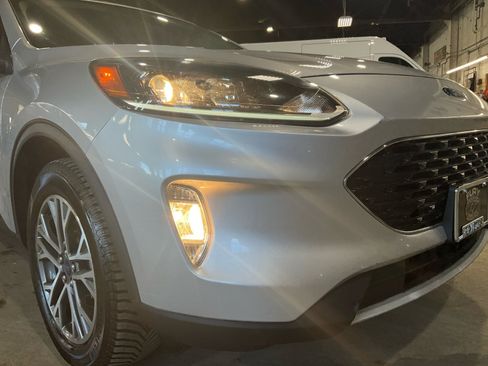 Used 2020 Ford Escape SEL image 16