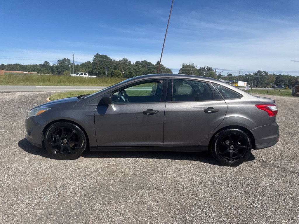 Used 2012 Ford Focus S FWD image 1